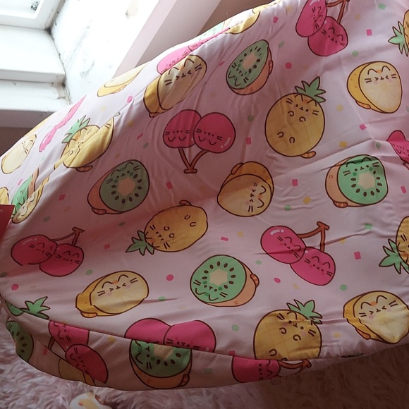 Pusheen cat bed - Picture 2 of 6